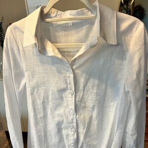 Button Down Shirt in White 🤍 | Classic Collar | Size S
